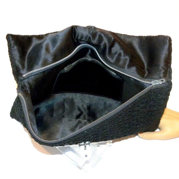 40's Large Black Cordé Envelope Clutch Bag w Lucite Decorative Clasp - Picture 4 of 10